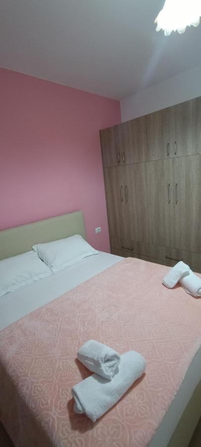 Eljos House Permet Hotel Bagian luar foto