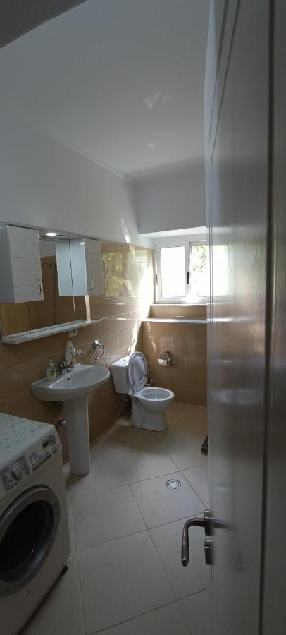 Eljos House Permet Hotel Bagian luar foto