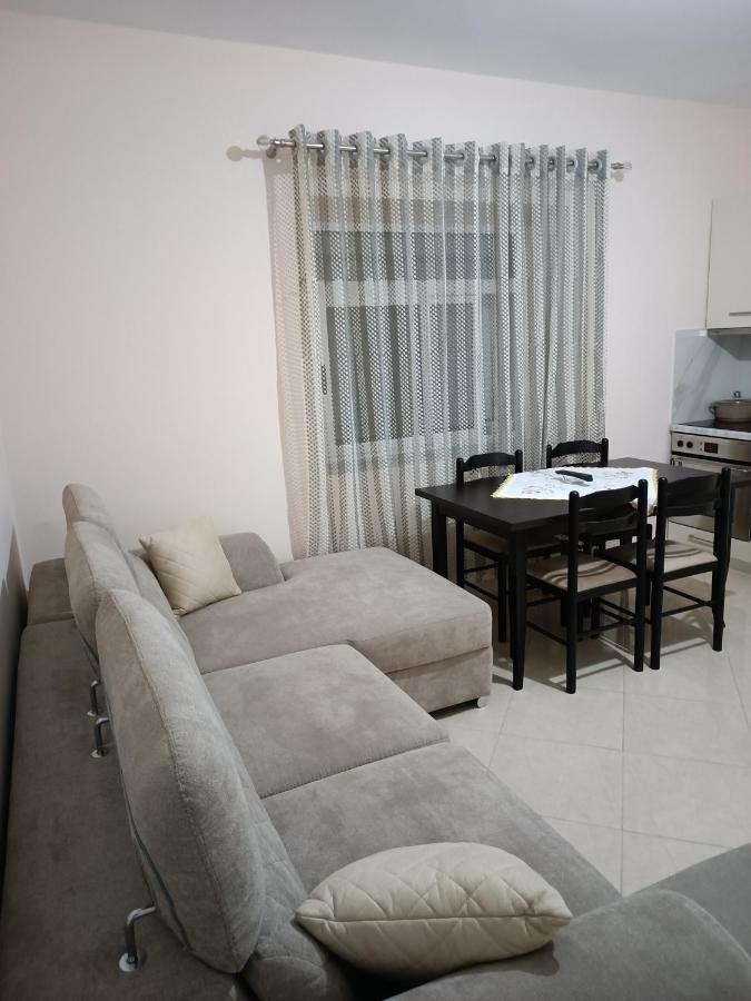 Eljos House Permet Hotel Bagian luar foto